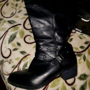 BNIB Torrid boots black size 9w